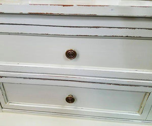 White Fine Furniture Five Drawer Chest of Drawers